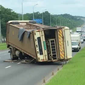 congestionamento na Via Dutra