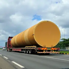 carga de 700 toneladas